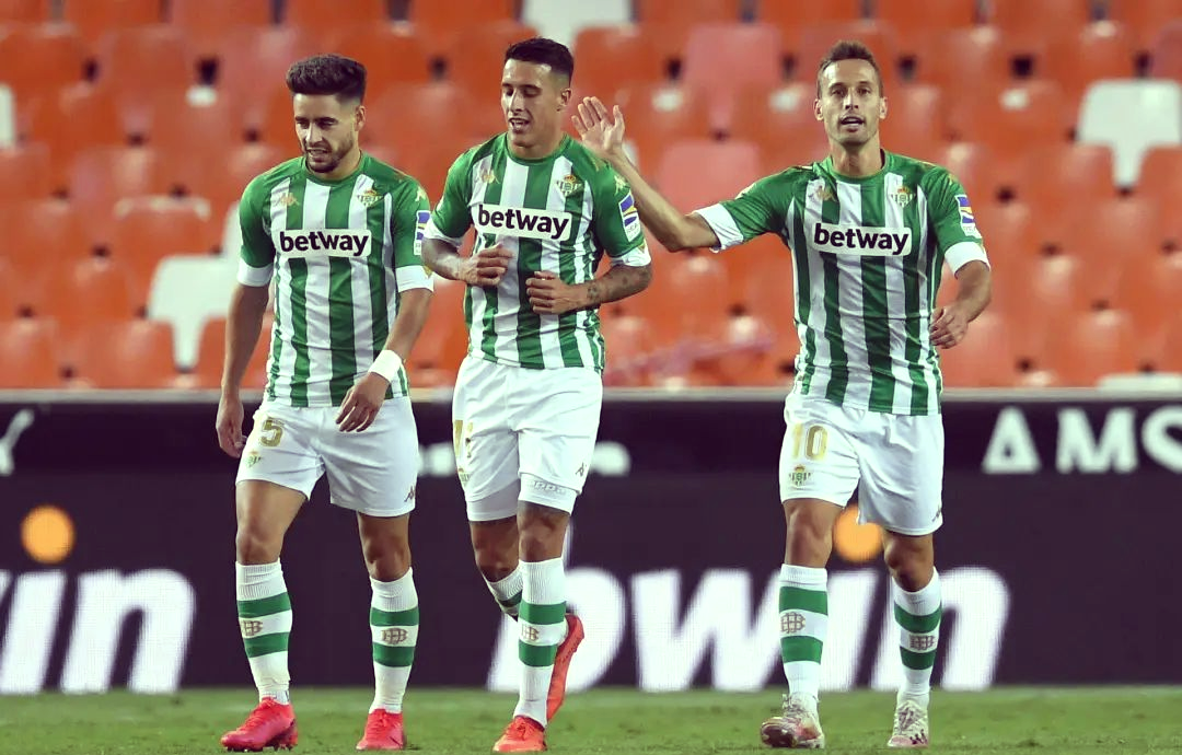 关于奥格斯堡客场力克科隆,取得胜利的信息 关于奥格斯堡客场力克科隆,取得胜利的信息