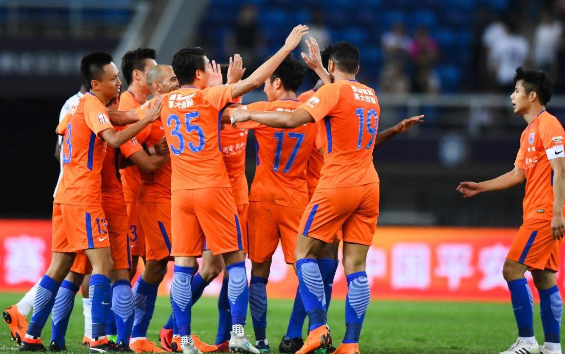 关于山东鲁能客场战胜杭州绿城，终结连败的信息