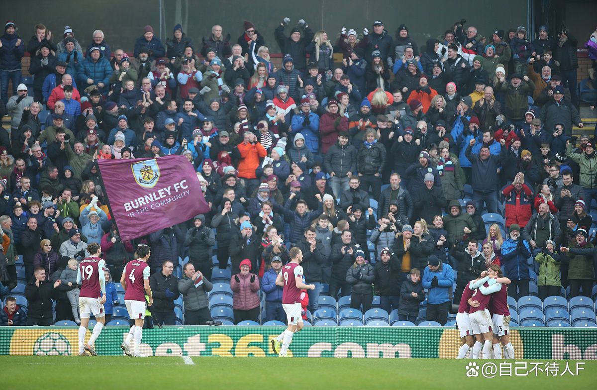 九游娱乐官方网站-利兹联主场大胜伯恩利,实现主场连胜保持上升的简单介绍