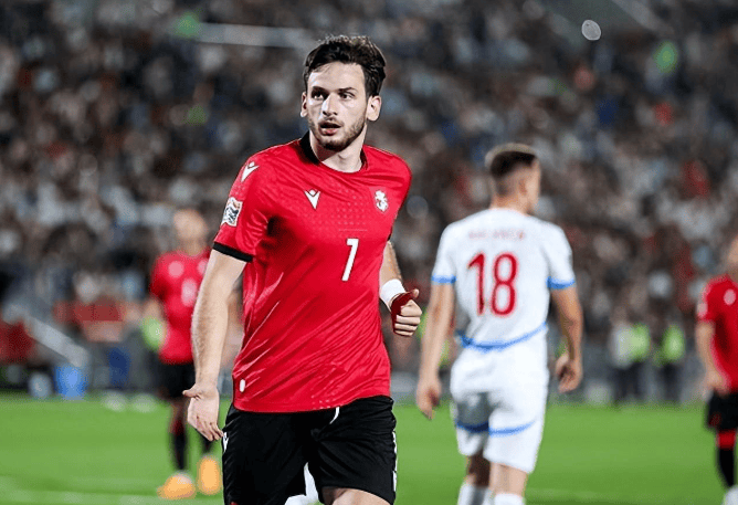 格鲁吉亚球员被誉为未来足坛明星 格鲁吉亚球员被誉为未来足坛明星