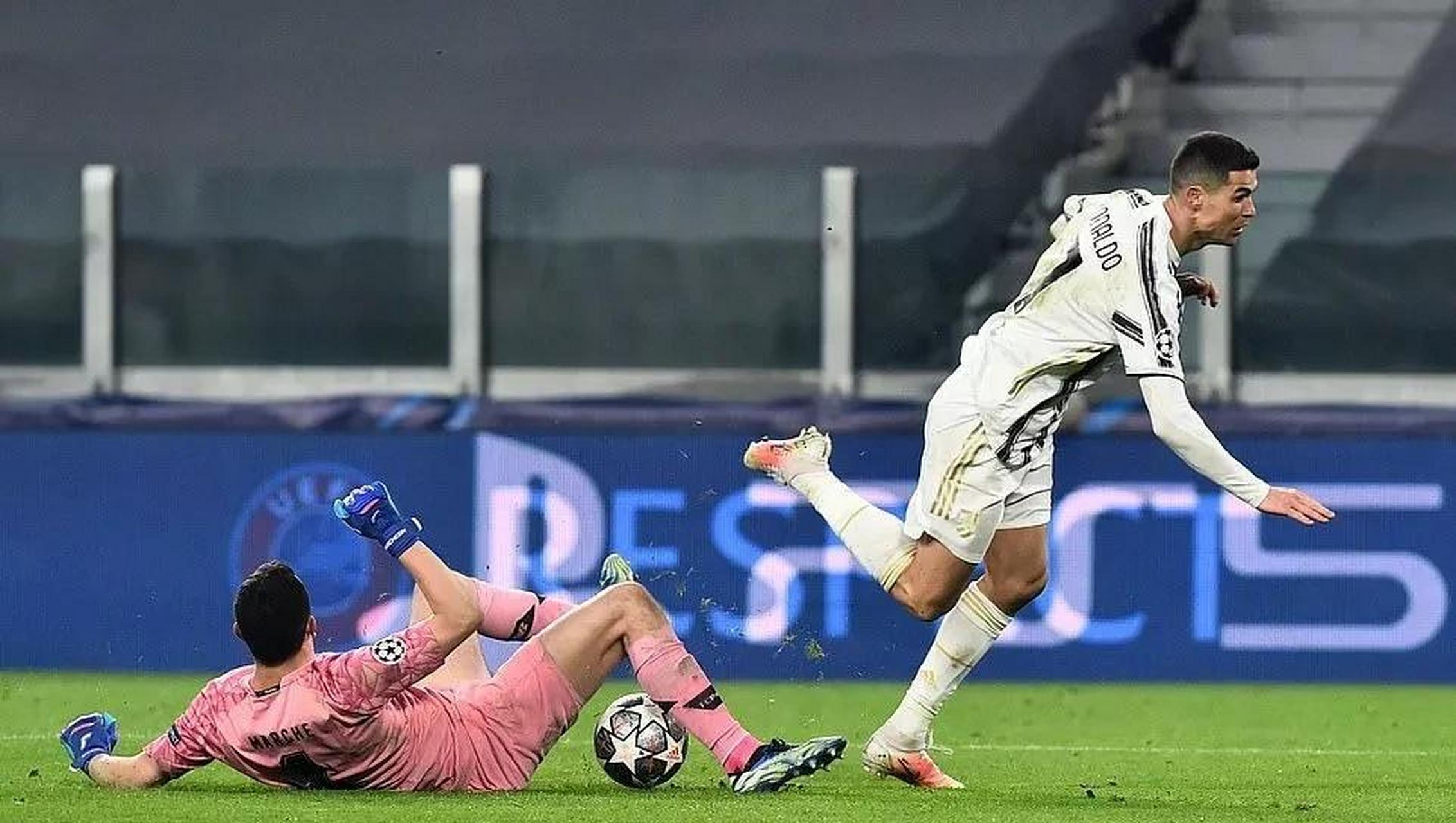 尤文图斯凭借客场进球,晋级下一轮 尤文图斯凭借客场进球,晋级下一轮