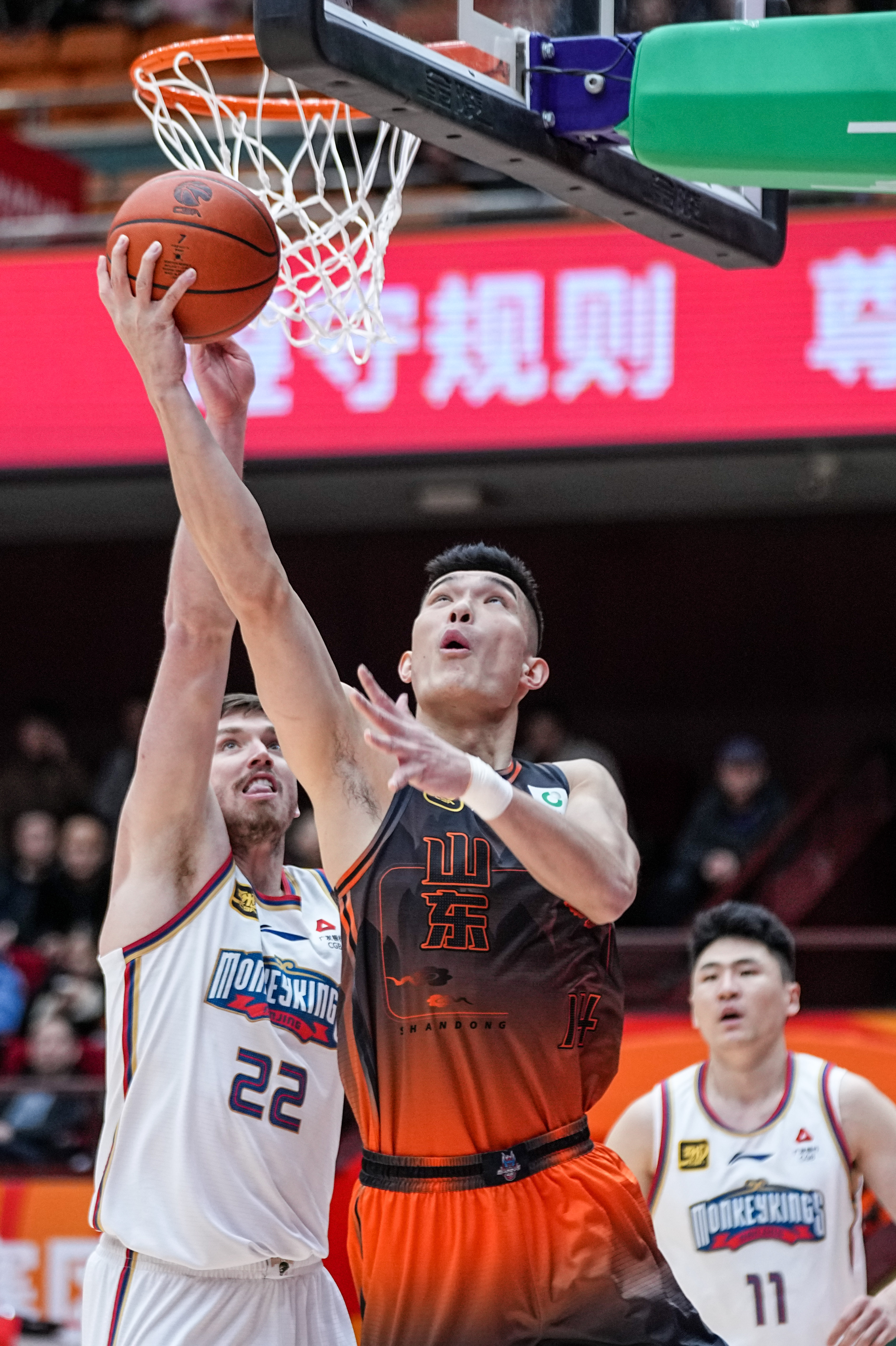 九游体育平台-山东队逆转胜利,赢得连胜势头的简单介绍