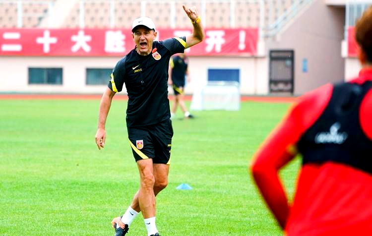 九游游戏-包含热血燃烧：球员们在比赛中全力以赴的词条