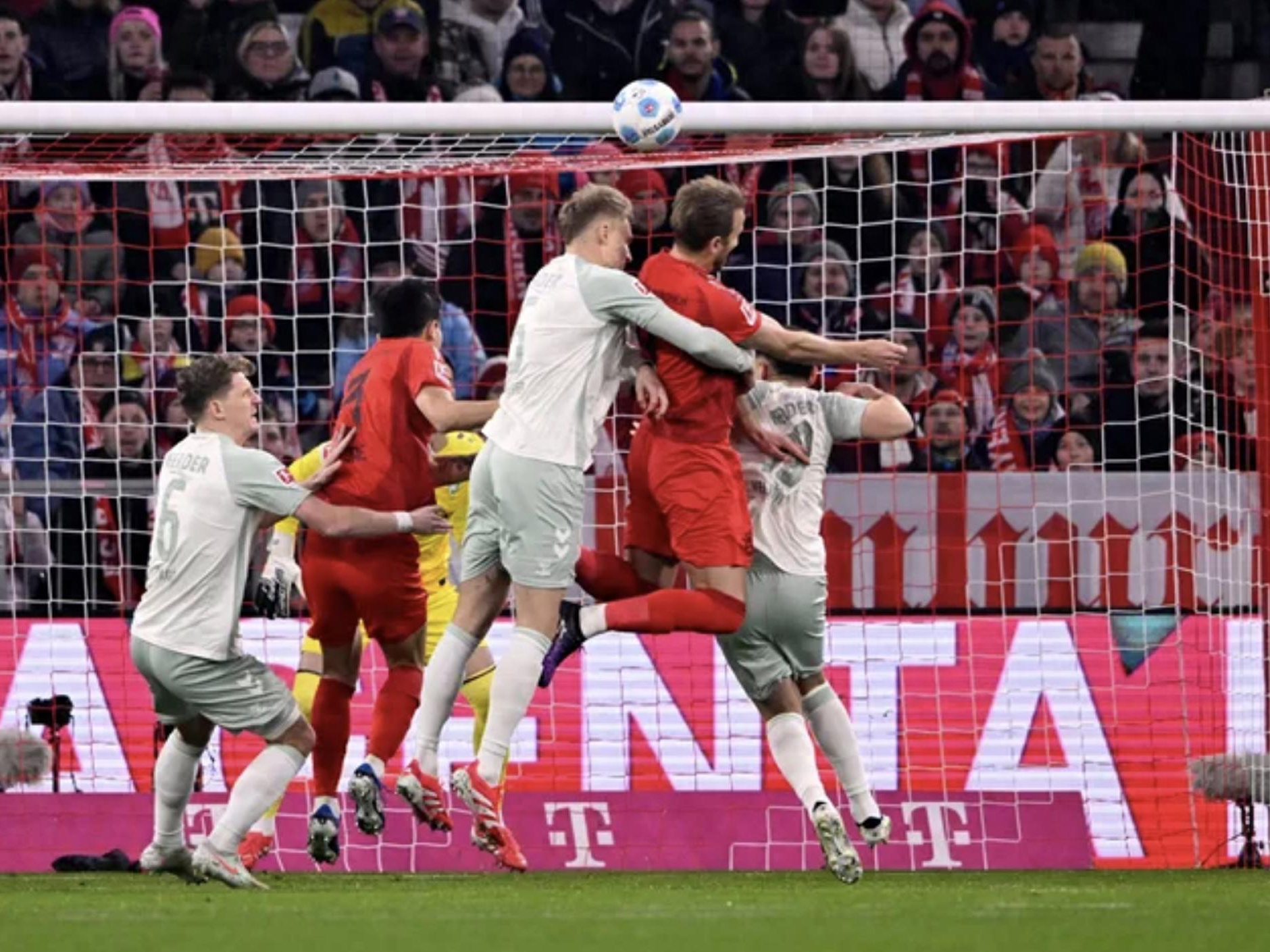 九游游戏-拜仁慕尼黑客场告捷，德甲领跑仍坚挺