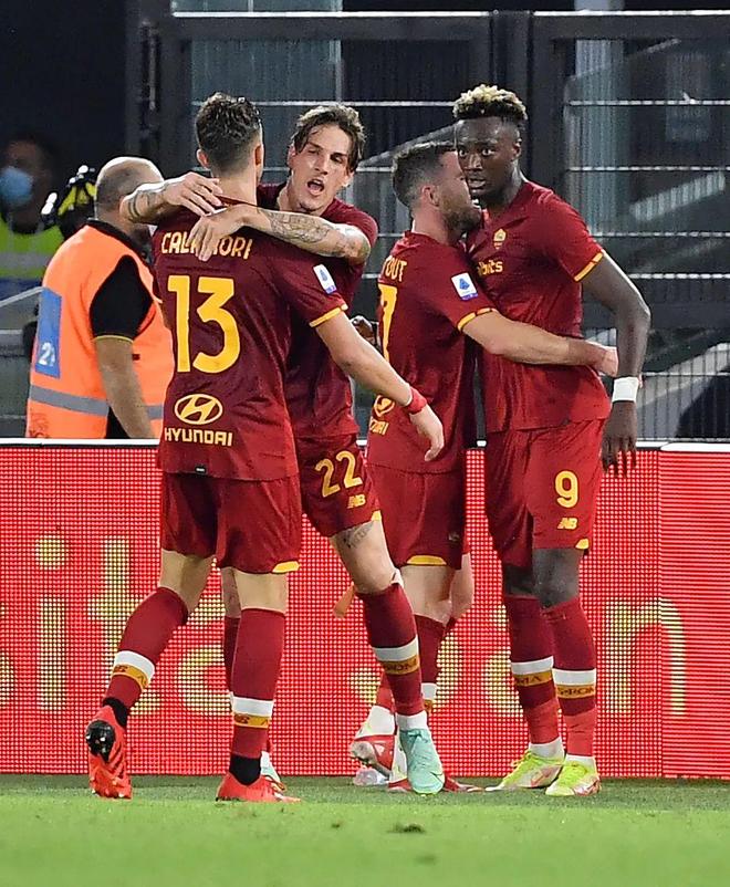 九游体育平台-都灵德比抢眼激战，激起球迷狂热