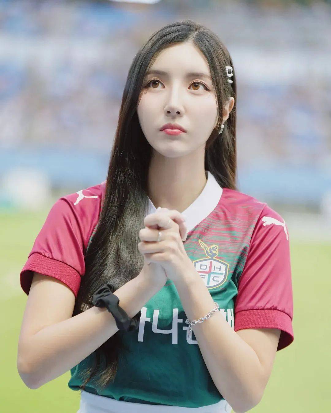 包含韩国浦项制铁胜利，预备挑战国际冠军联赛的词条