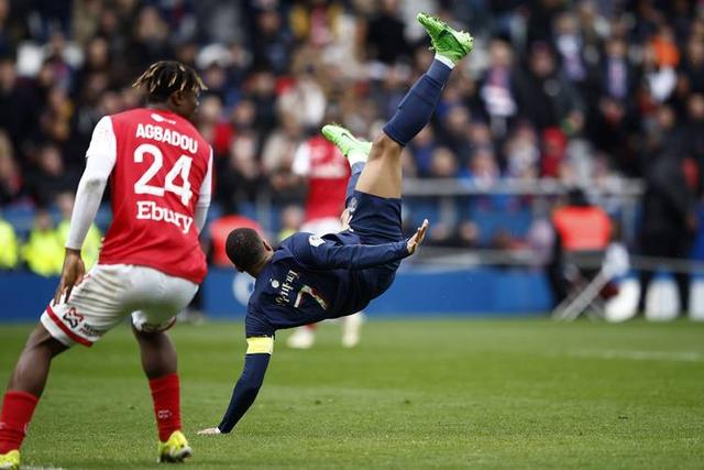 兰斯客场-战平摩纳哥，取得宝贵的积分