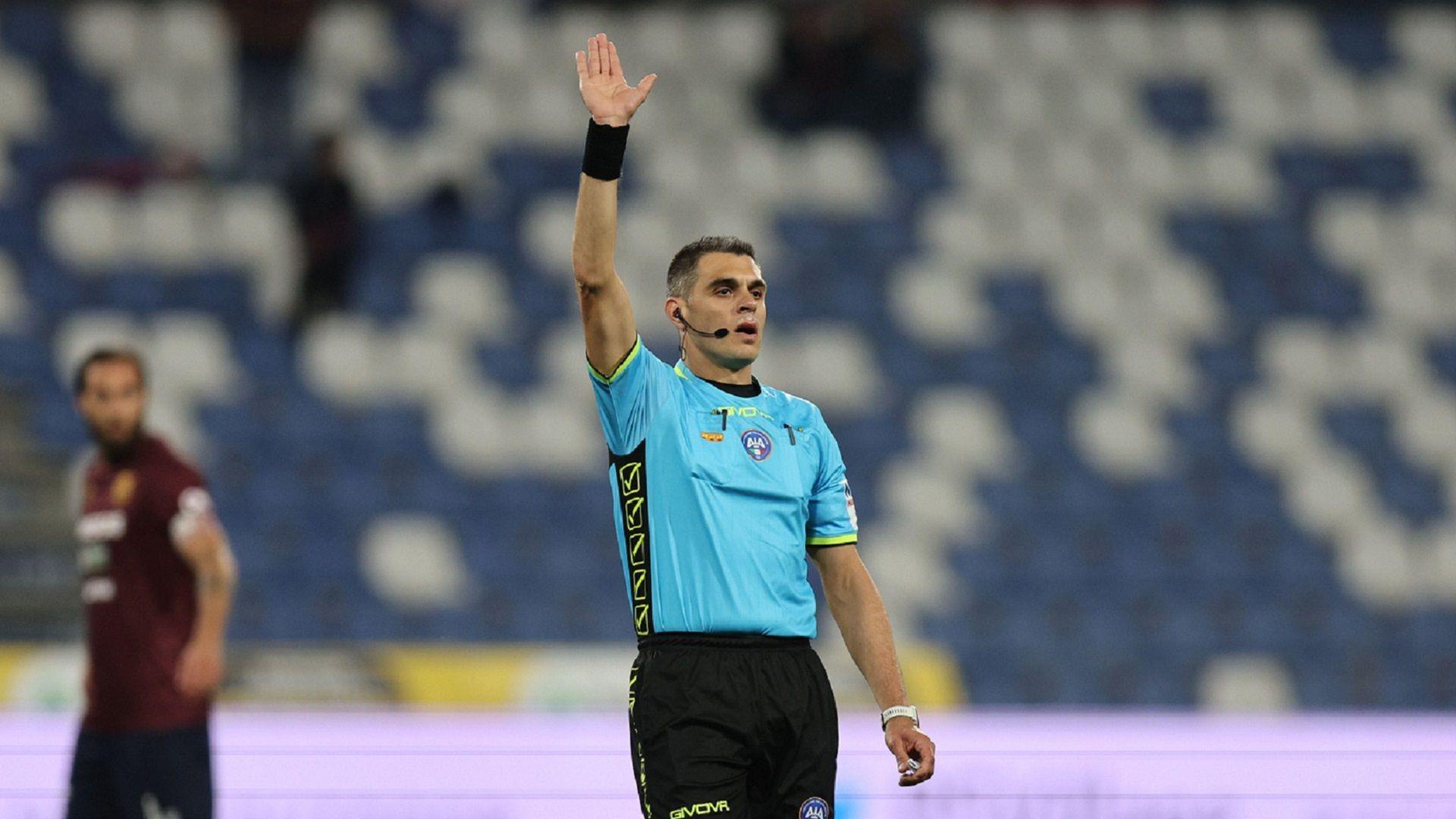 卡利亚里迎来争议裁判，主教练表示愤慨