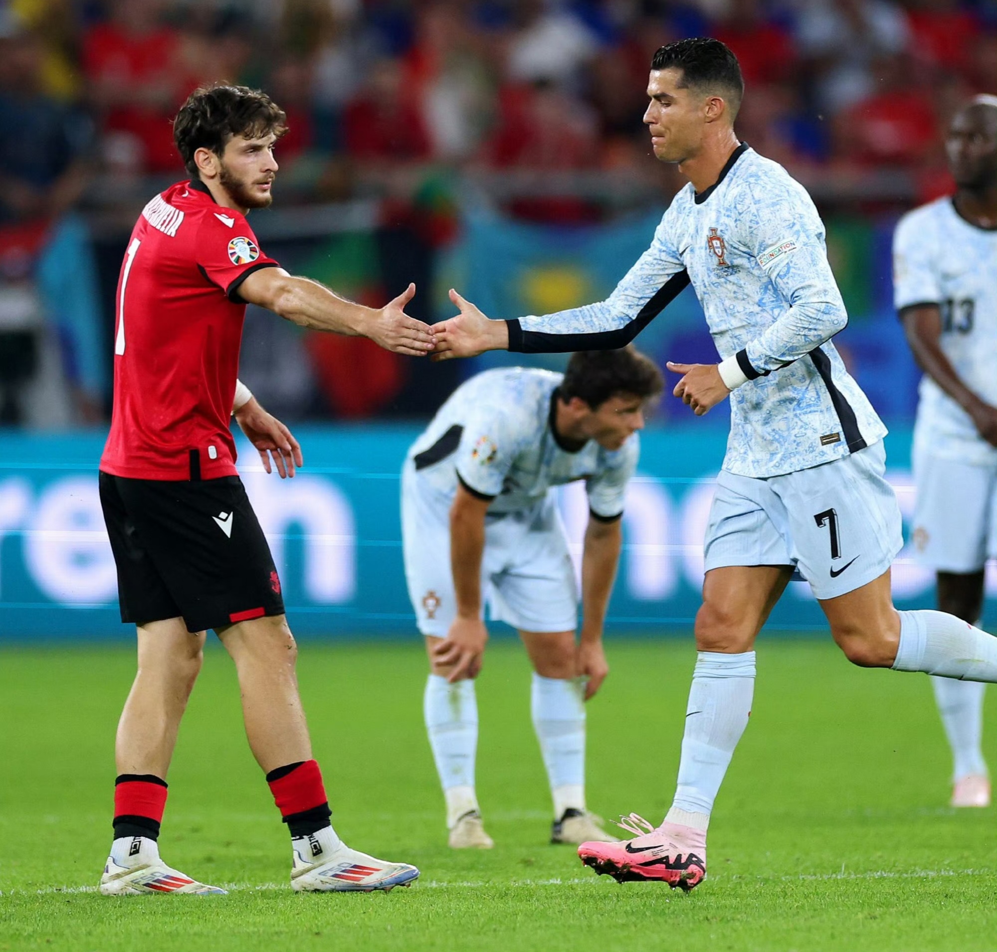 九游体育直播-比利时大胜希腊，实现欧洲杯八强梦想