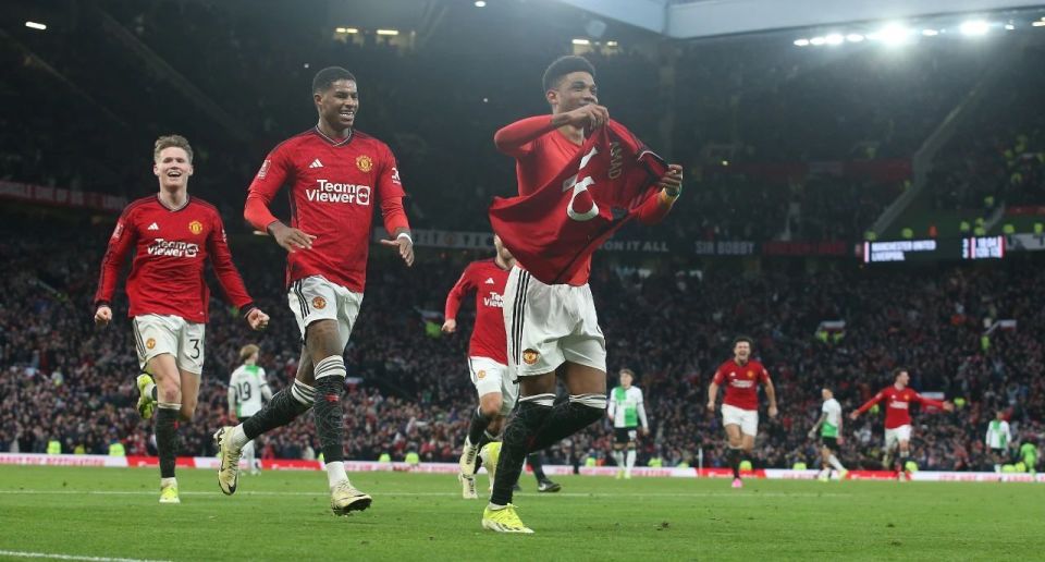 九游娱乐网页-曼联遗憾告终，意外止步欧冠四强赛场