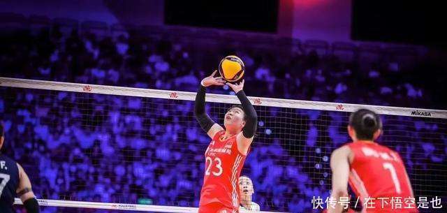 勇士队主帅赞誉新秀表现，青年球员崭露头角