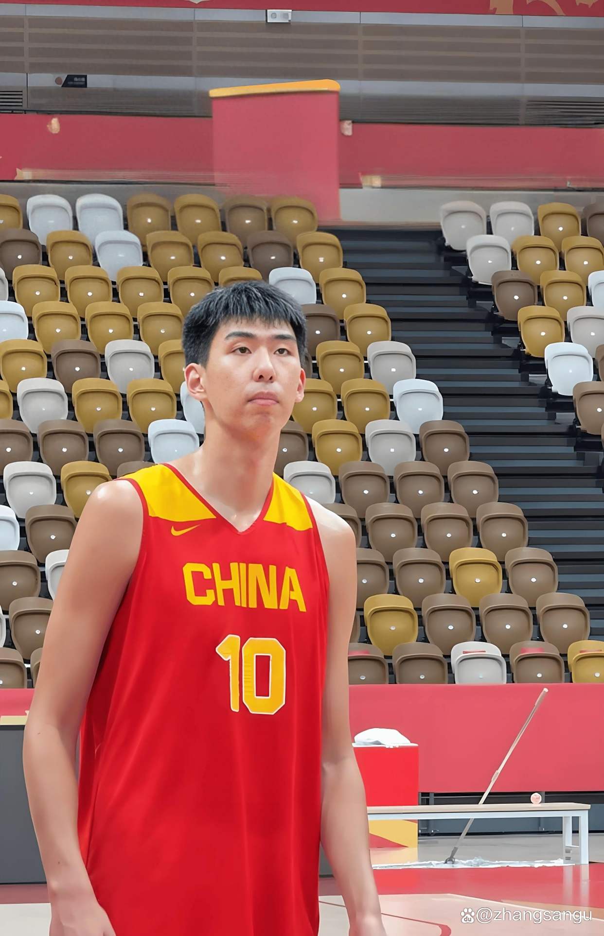 内蒙古男篮打破僵局，取得精彩的比赛胜利