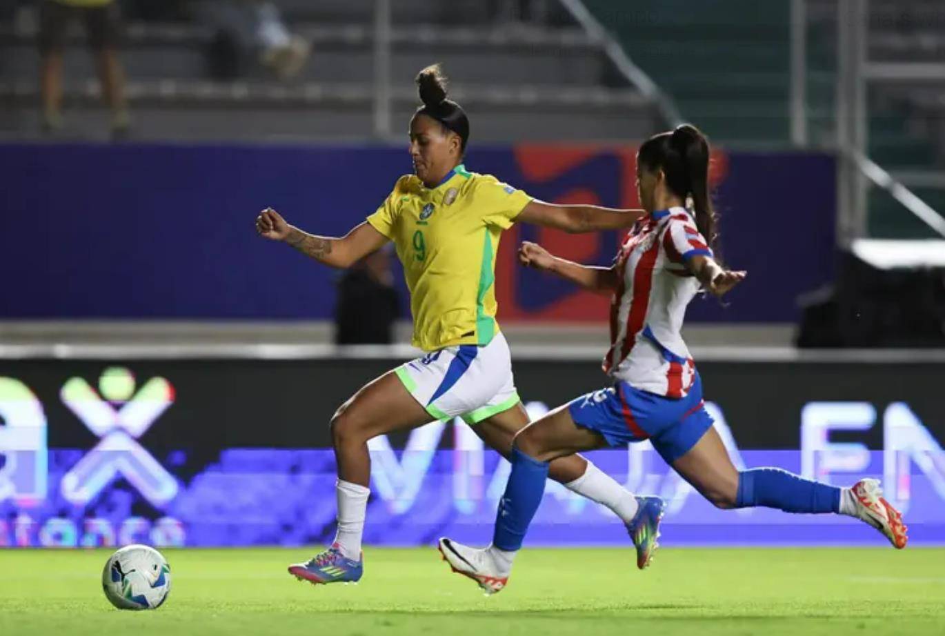 包含穿越重重困难，巴西排球队晋级半决赛的词条