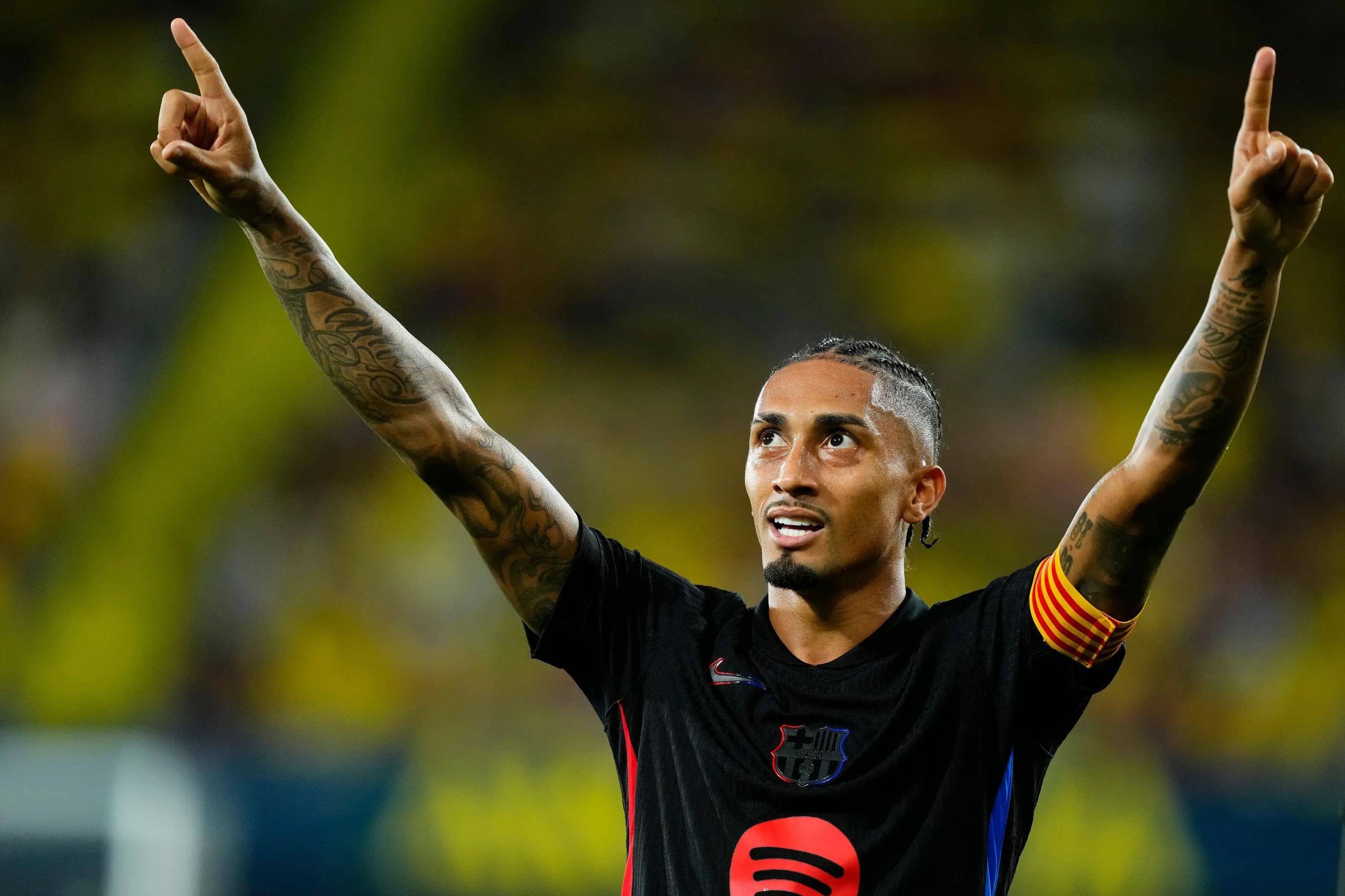 球队后卫线表现强劲，成功守住领先优势