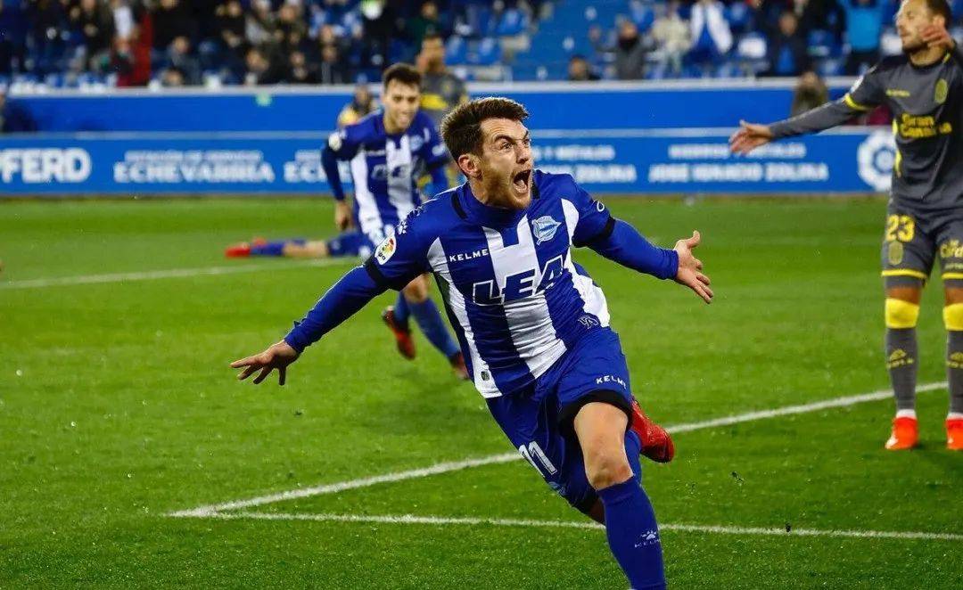 沃尔夫斯堡客场一胜,豪取德甲宝座 沃尔夫斯堡客场一胜,豪取德甲宝座