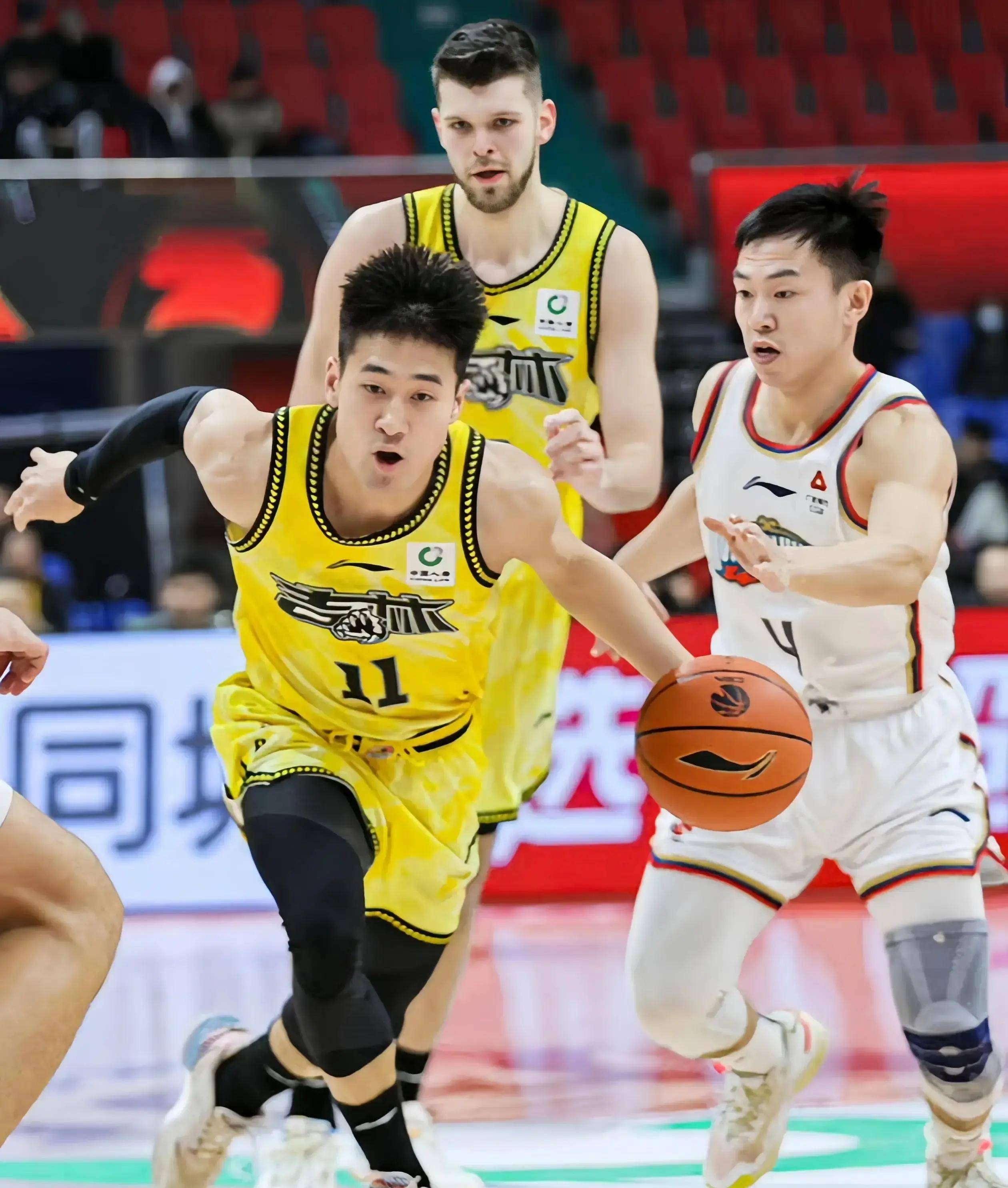 九游中国-CBA比赛中一场悬疑局势引发热议