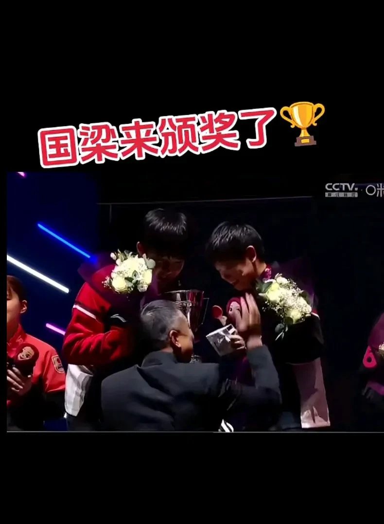 九游娱乐app下载-包含对决火爆场地豪情万丈,观众热情高涨的词条