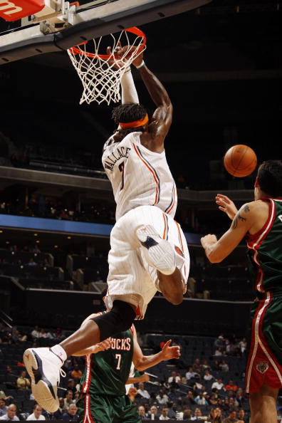 山猫队3-1击败雄鹿队