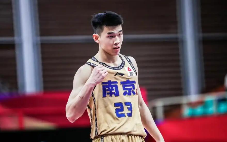 一位年轻球员逐渐成为球队支柱