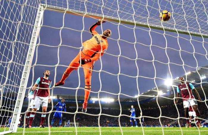 九游游戏-关于荷兰翻盘西班牙，伊布高光表现的信息